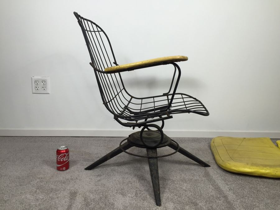 Mid-Century Modern Homecrest Furniture Metal Wire Swivel Rocker Armchair Bottemiller With Banana Yellow Cushions [Photo 15]