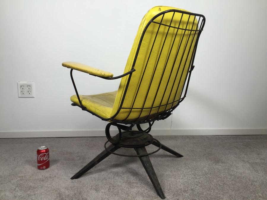 Mid-Century Modern Homecrest Furniture Metal Wire Swivel Rocker Armchair Bottemiller With Banana Yellow Cushions [Photo 11]