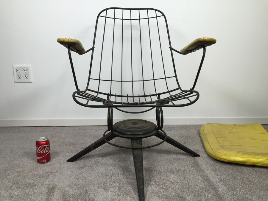 Mid-Century Modern Homecrest Furniture Metal Wire Swivel Rocker Armchair Bottemiller With Banana Yellow Cushions [Photo 2]
