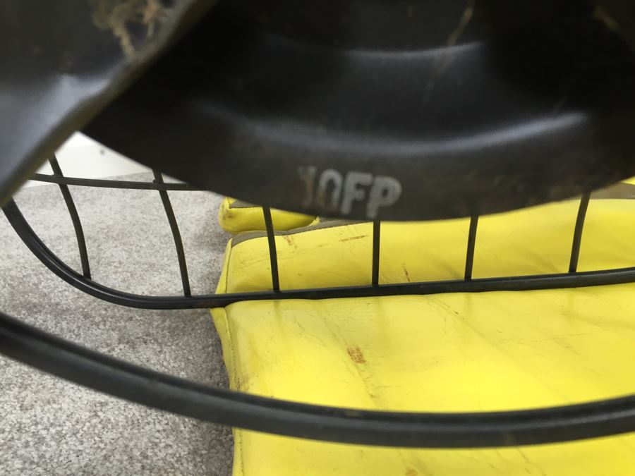 Mid-Century Modern Homecrest Furniture Metal Wire Swivel Rocker Armchair Bottemiller With Banana Yellow Cushions [Photo 13]