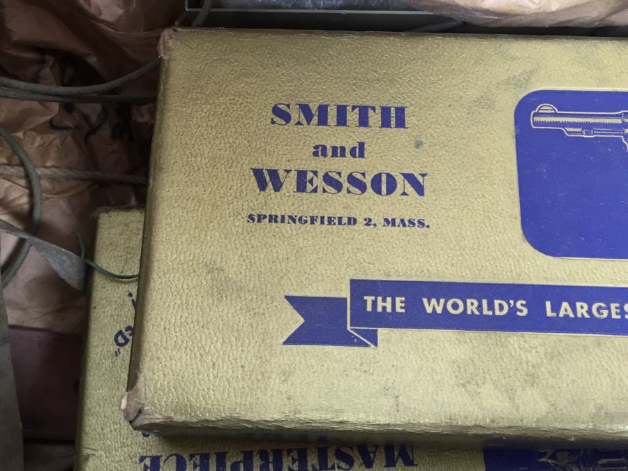 Historical World War II Military Medical Trunk With Japanese Writing Filled With Medical Supplies And Accessories Including Japanese Drugs [Photo 58]