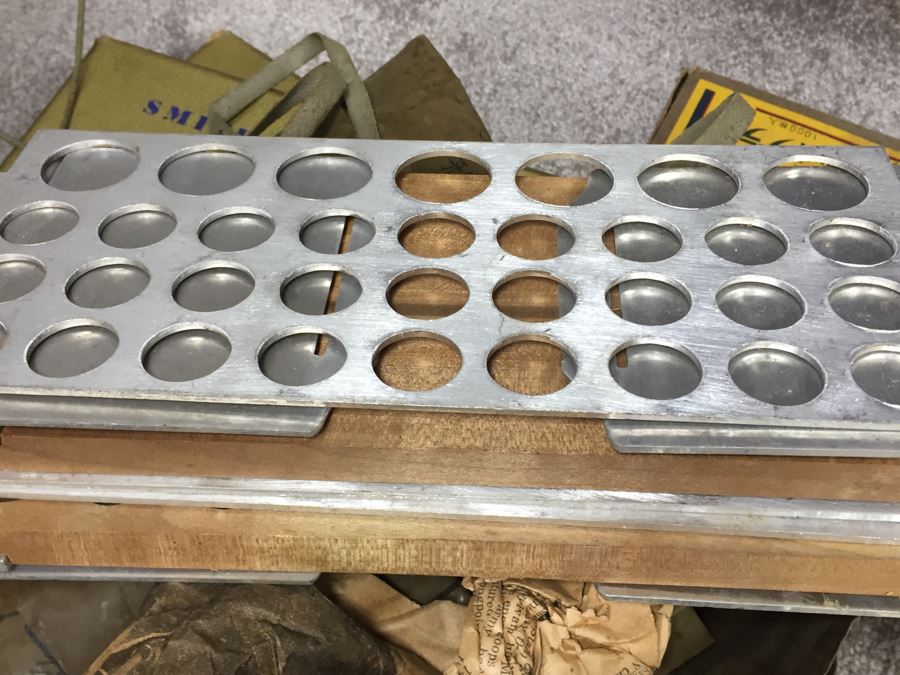 Historical World War II Military Medical Trunk With Japanese Writing Filled With Medical Supplies And Accessories Including Japanese Drugs [Photo 98]