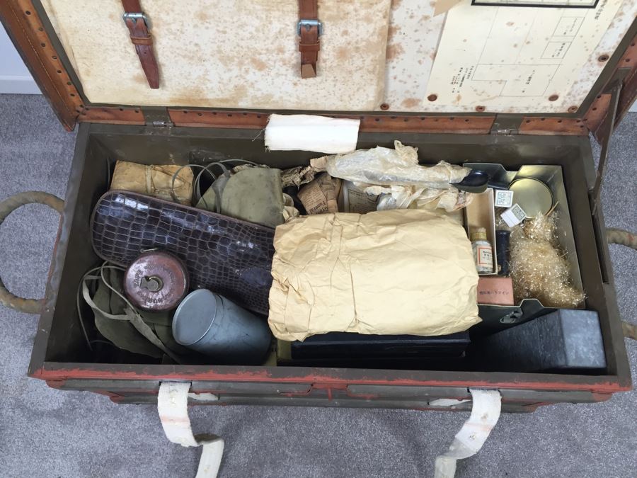 Historical World War II Military Medical Trunk With Japanese Writing Filled With Medical Supplies And Accessories Including Japanese Drugs [Photo 18]