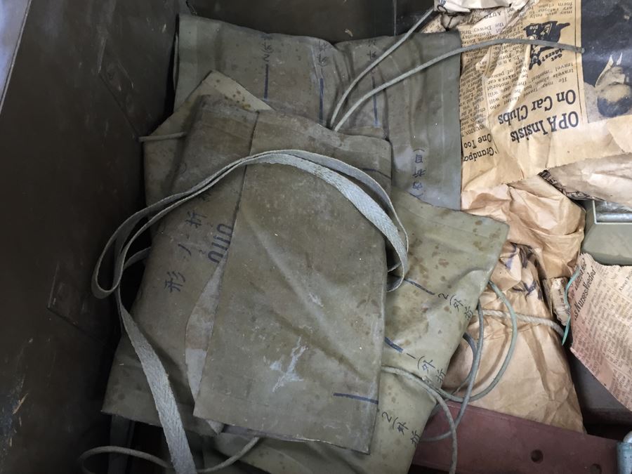 Historical World War II Military Medical Trunk With Japanese Writing Filled With Medical Supplies And Accessories Including Japanese Drugs [Photo 78]
