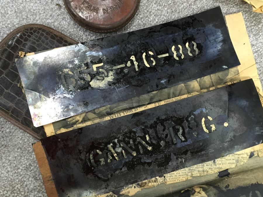 Historical World War II Military Medical Trunk With Japanese Writing Filled With Medical Supplies And Accessories Including Japanese Drugs [Photo 31]