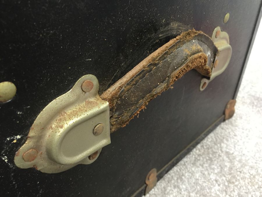 Vintage Black Trunk With Tray [Photo 5]