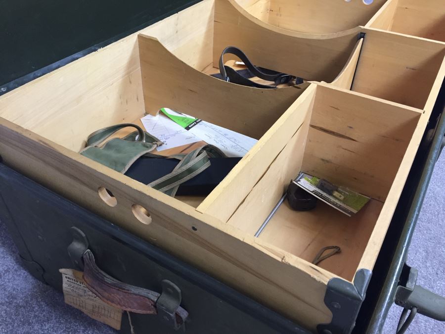 Vintage USMC Military Foot Locker Trunk Filled With Period Military Clothes And Other Items [Photo 12]