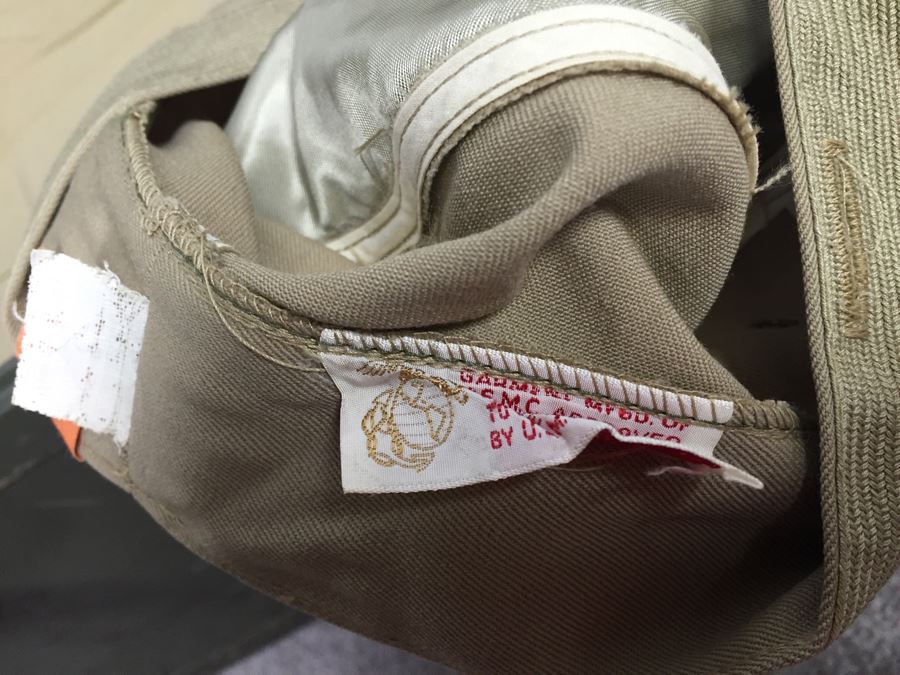 Vintage 1949 Doehler Metal Products Corp New York USMC Military Foot Locker Trunk Filled With Military Clothes And Other Items [Photo 27]