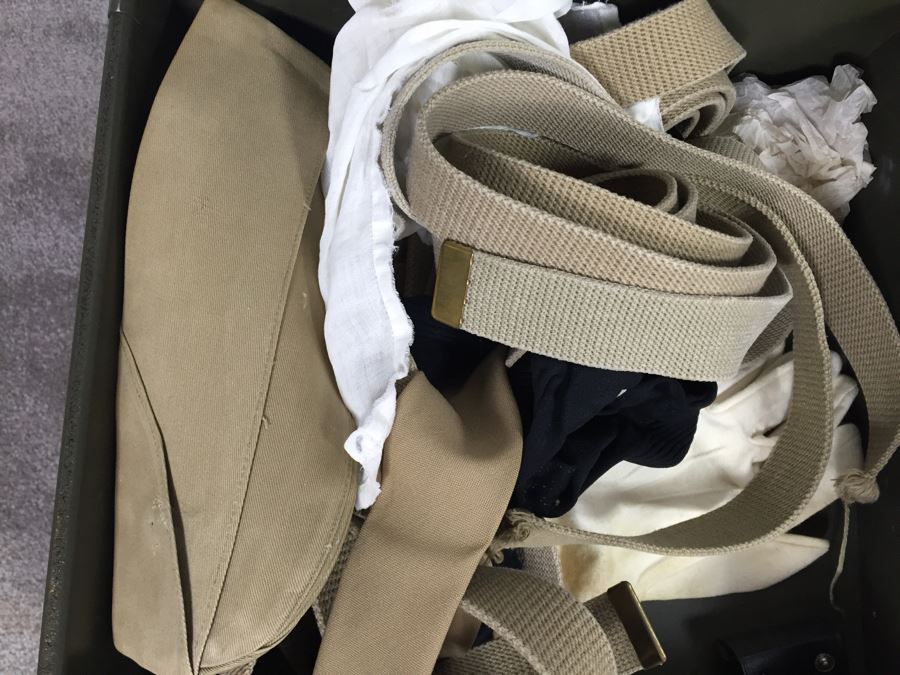 Vintage 1949 Doehler Metal Products Corp New York USMC Military Foot Locker Trunk Filled With Military Clothes And Other Items [Photo 25]