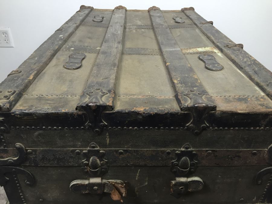 Antique Steamer Trunk The Yale & Towne Mfg Co [Photo 9]