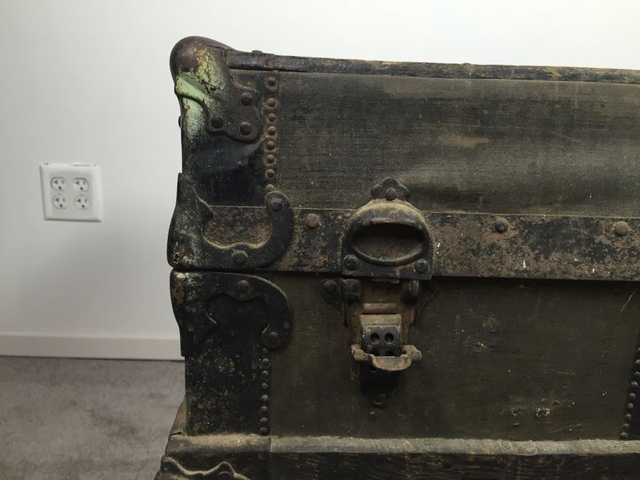 Antique Steamer Trunk The Yale & Towne Mfg Co [Photo 6]