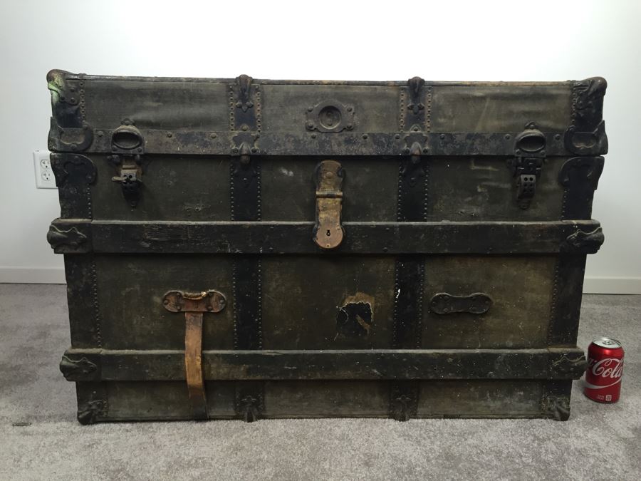 Antique Steamer Trunk The Yale & Towne Mfg Co [Photo 1]
