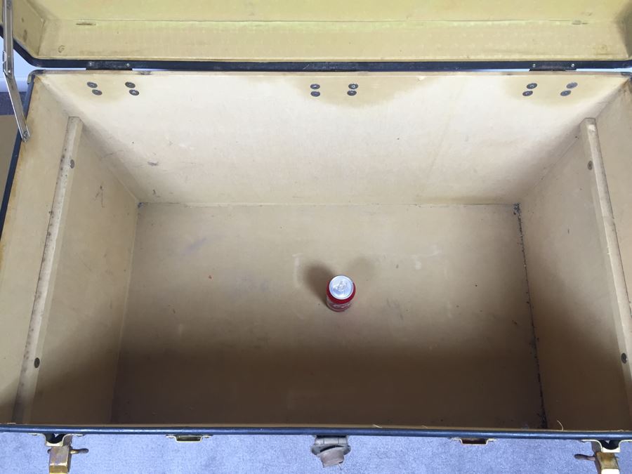 Vintage Hartmann Steamer Trunk Racine, WI [Photo 23]