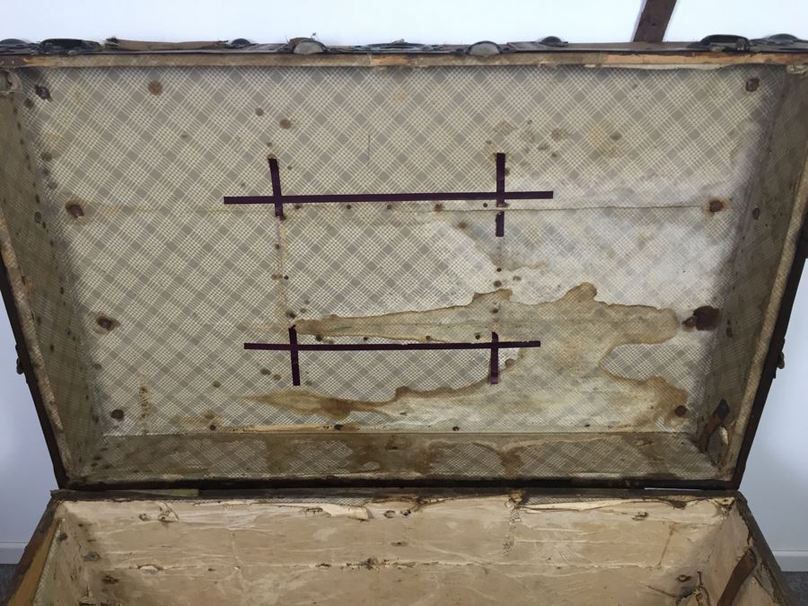 Vintage Steamer Trunk [Photo 14]