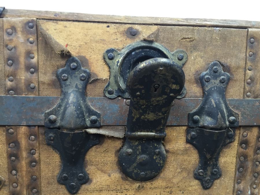 Vintage Steamer Trunk [Photo 6]
