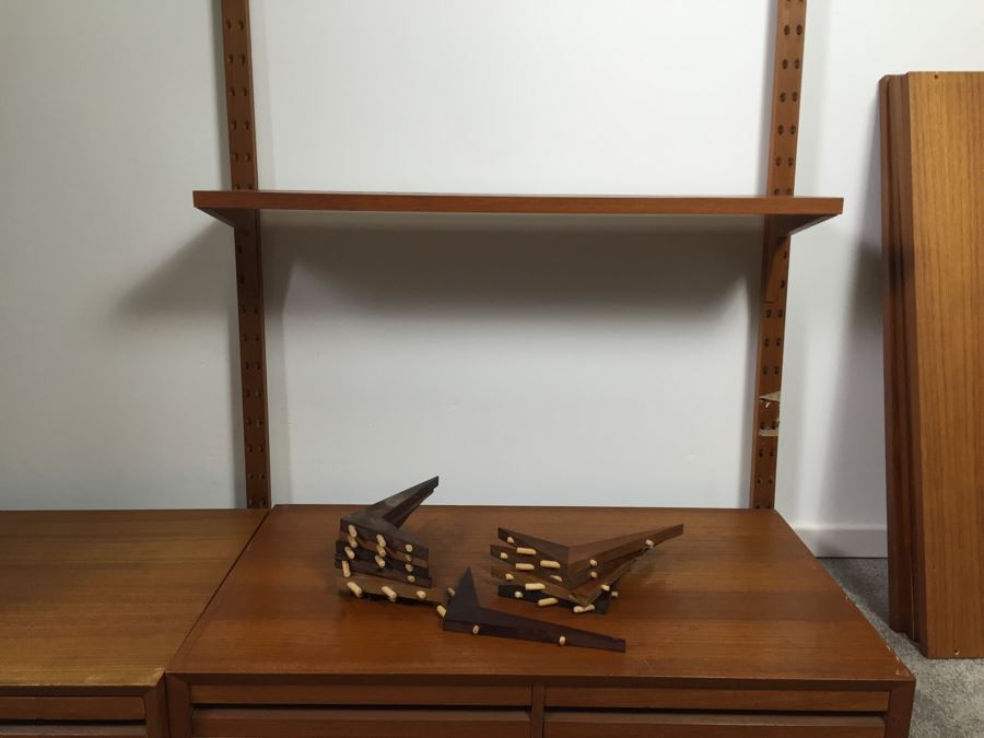 Danish Modern Mid-Century Teak Wall Unit Floating Desks And Shelves By Poul Cadovius Cado System [Photo 3]