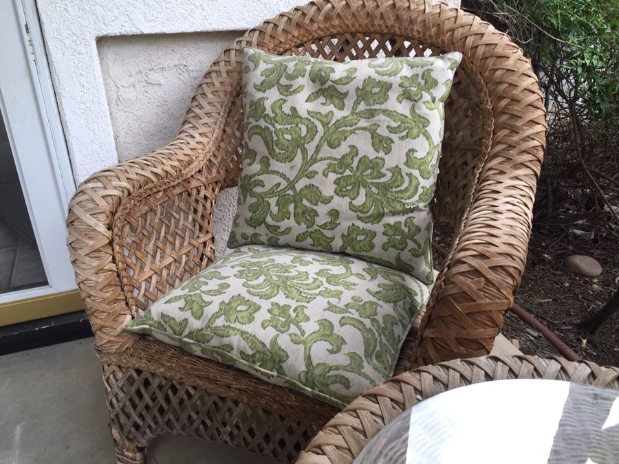 Woven Wicker Armchair With Side Table [Photo 6]