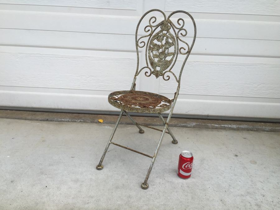 Vintage Folding Metal Chair [Photo 3]