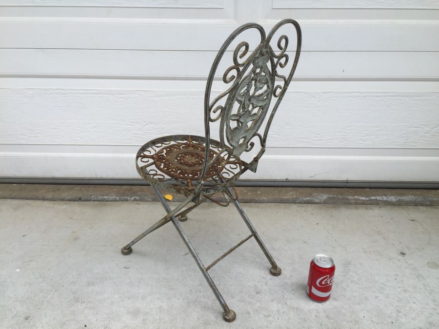 Vintage Folding Metal Chair [Photo 1]