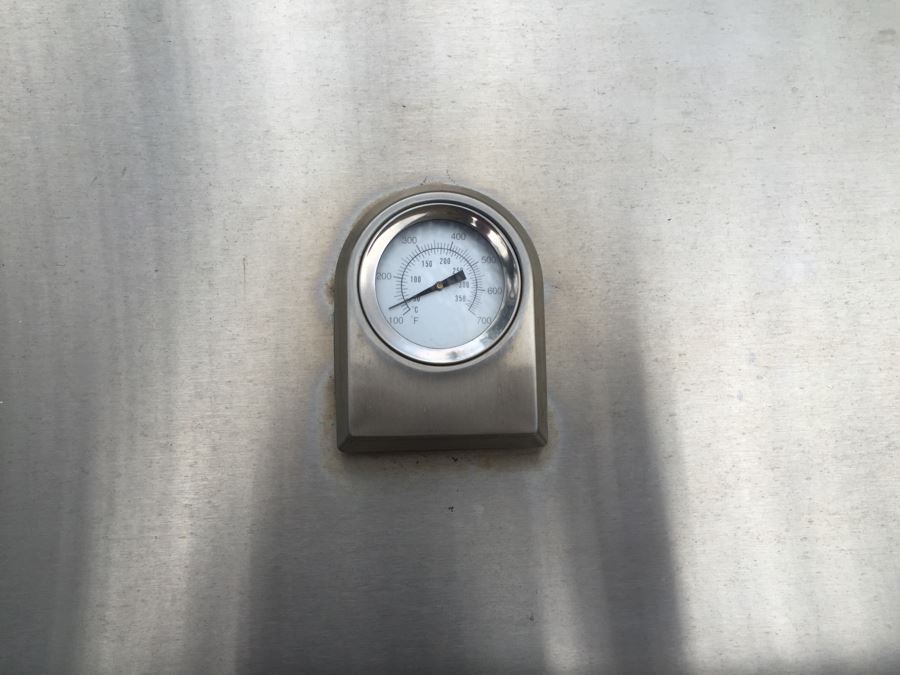 Large Jenn-Air Outdoor Grill - May Need Servicing Not Tested [Photo 4]