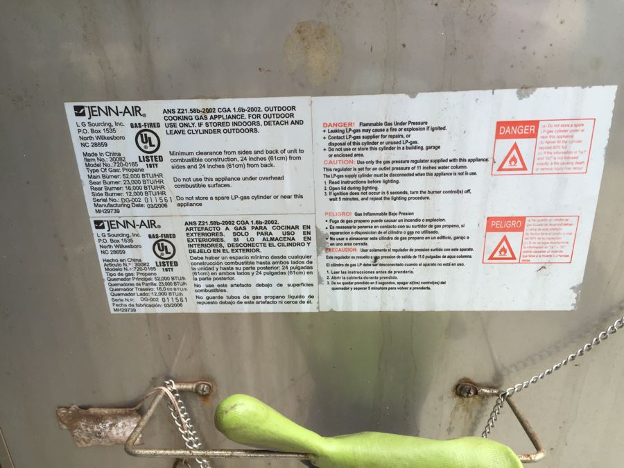 Large Jenn-Air Outdoor Grill - May Need Servicing Not Tested [Photo 9]