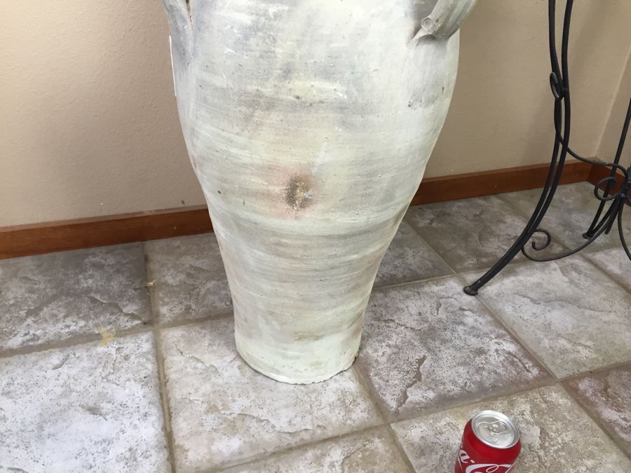 Large Pot And Plant Stand [Photo 8]