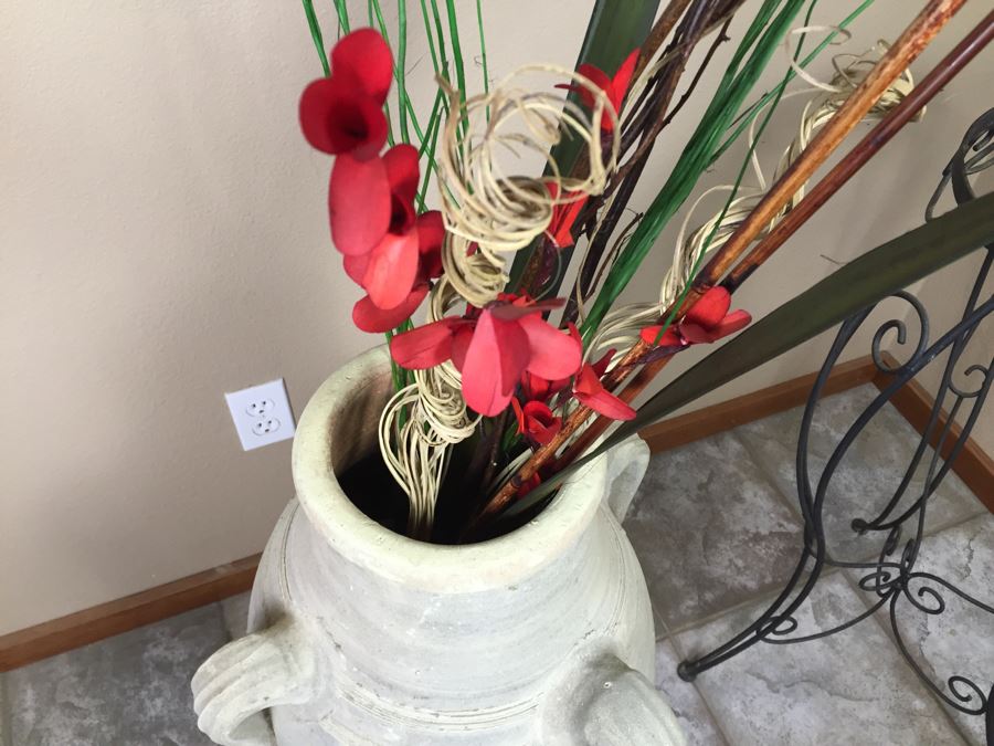 Large Pot And Plant Stand [Photo 5]