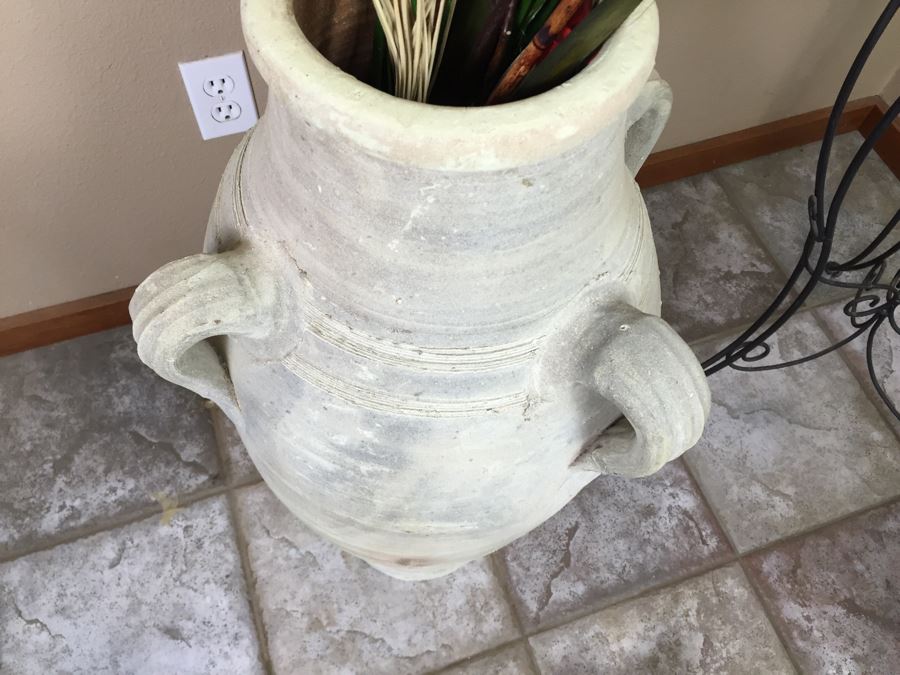 Large Pot And Plant Stand [Photo 2]