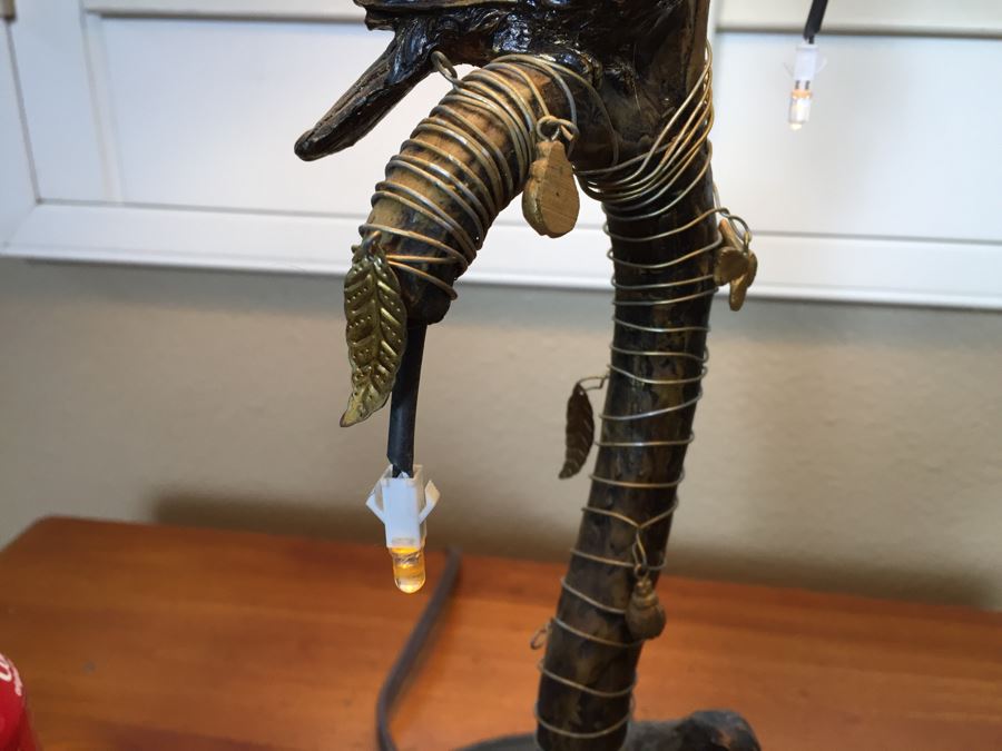 Contemporary Metal Bird Motif Lamp [Photo 5]