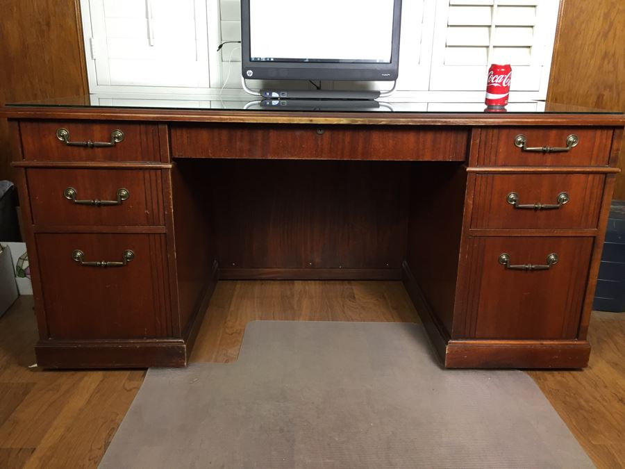 National Office Furniture Executive Desk [Photo 4]