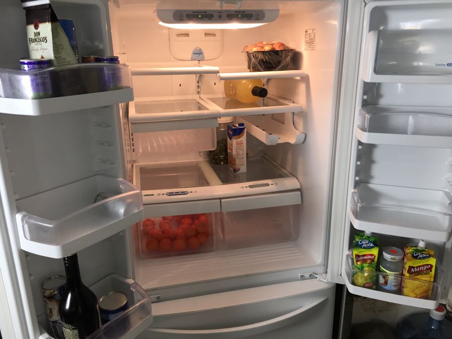 LG Household Refrigerator Fridge Model No. LFC20760SW 02