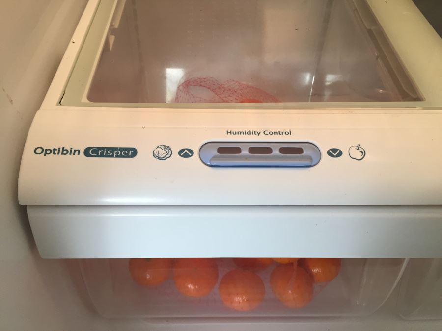 LG Household Refrigerator Fridge Model No. LFC20760SW 02 [Photo 8]