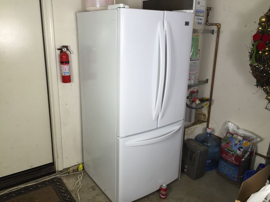 LG Household Refrigerator Fridge Model No. LFC20760SW 02 [Photo 4]