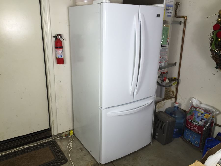 LG Household Refrigerator Fridge Model No. LFC20760SW 02