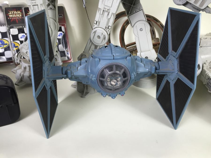 Modern Hasbro Star Wars Toys [Photo 2]