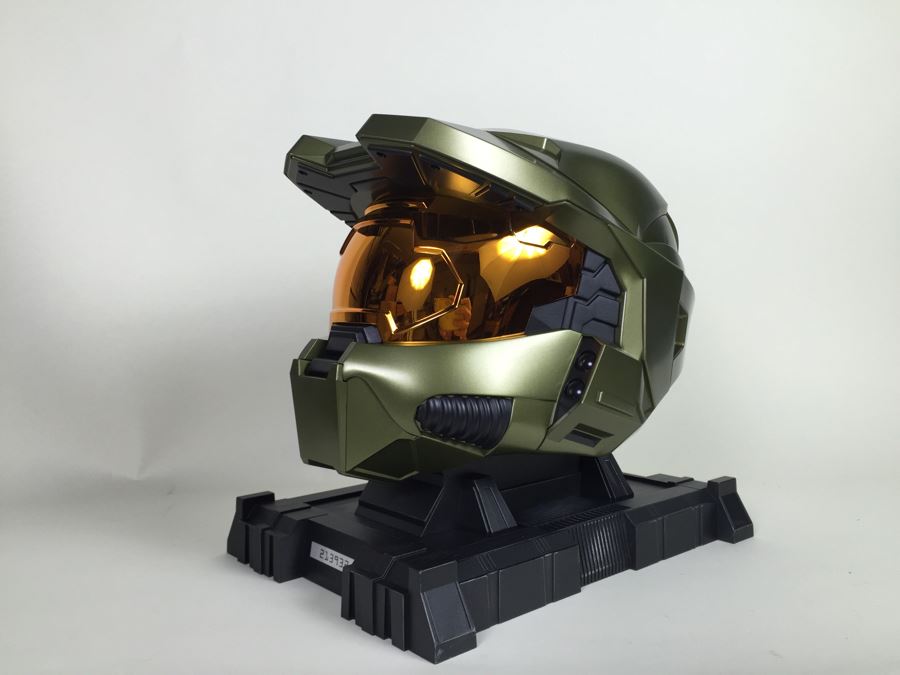 Halo Collectible Helmet With Stand [Photo 3]