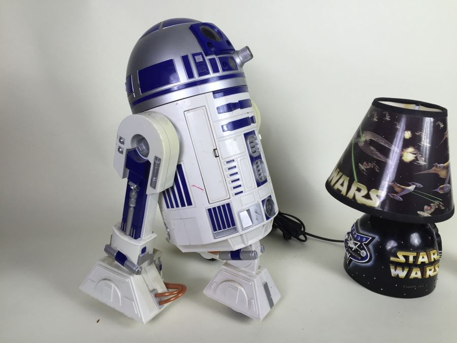 Contemporary Star Wars Lamp And R2-D2 Toy [Photo 3]