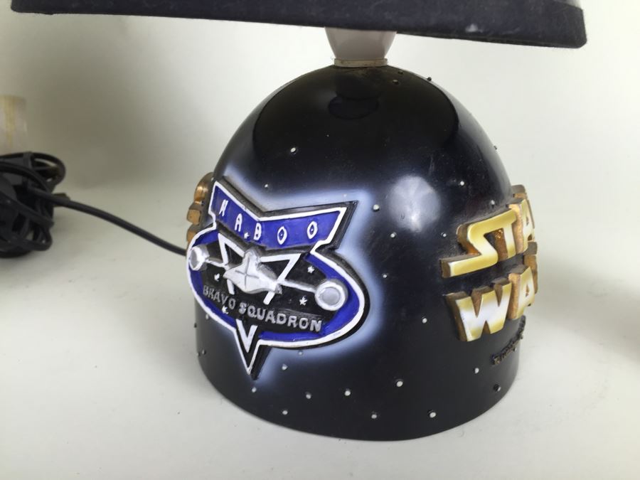 Contemporary Star Wars Lamp And R2-D2 Toy [Photo 5]