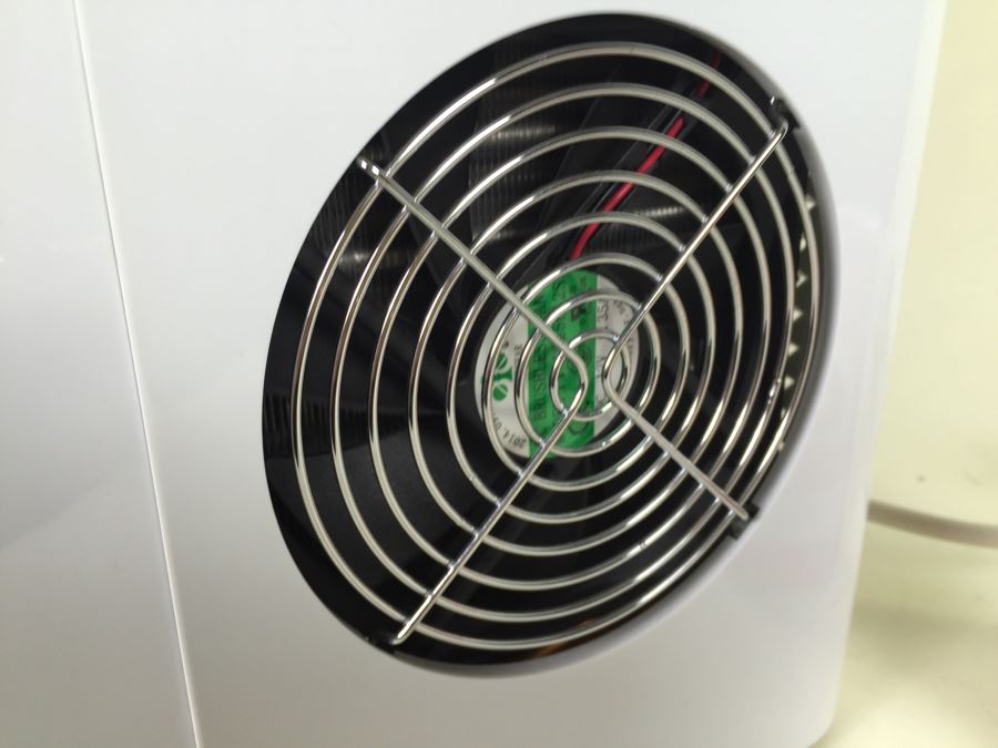 Igloo Portable Electronic Ice Maker Model ICE102C-WHITE [Photo 5]