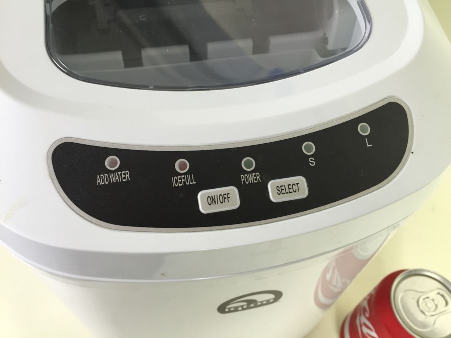 Igloo Portable Electronic Ice Maker Model ICE102C-WHITE [Photo 8]