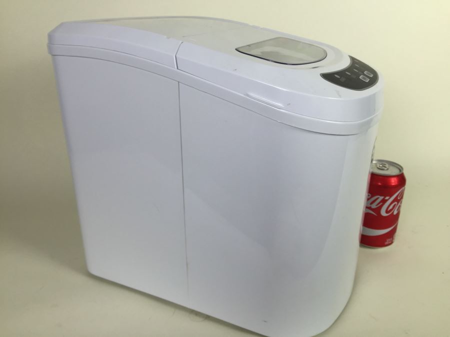 Igloo Portable Electronic Ice Maker Model ICE102C-WHITE [Photo 7]