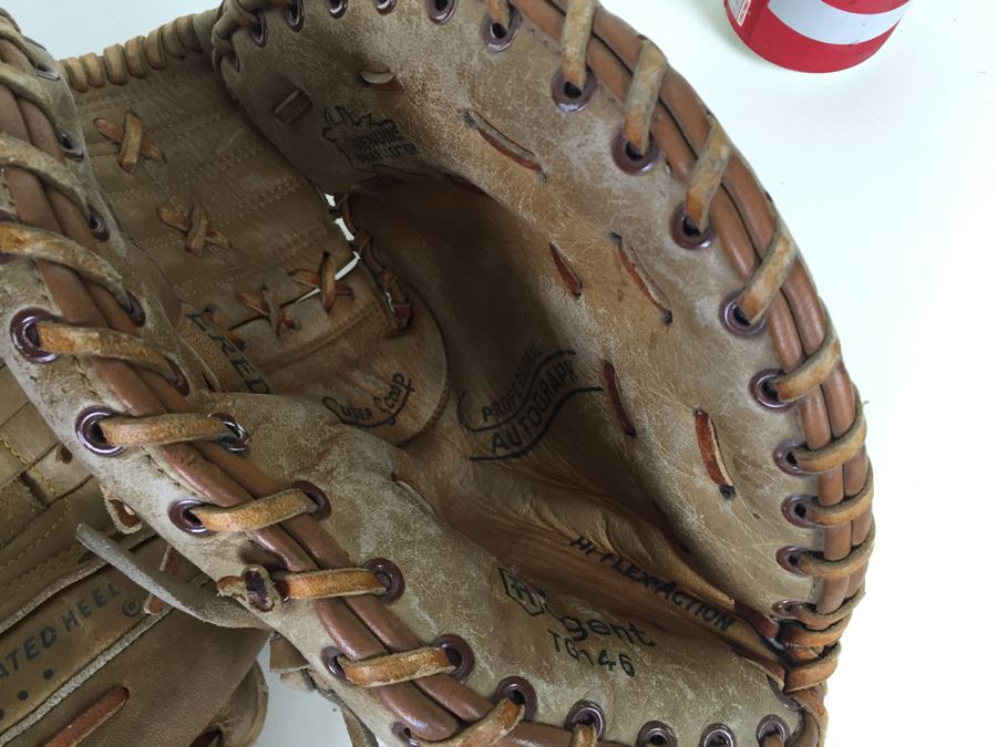 (5) Adult And Kid's Size Baseball Gloves [Photo 6]