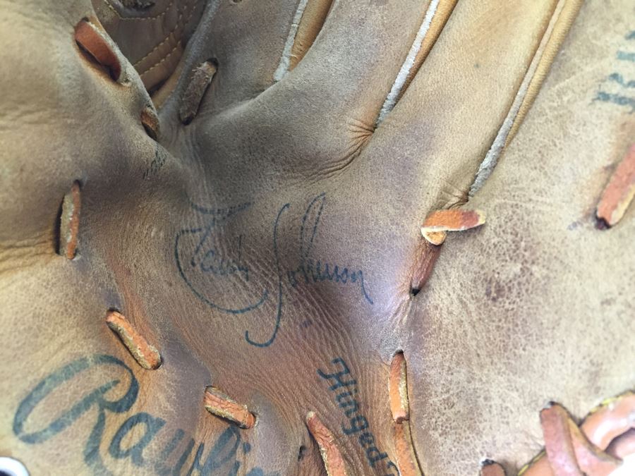 (5) Adult And Kid's Size Baseball Gloves [Photo 3]