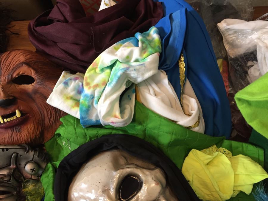 Huge Halloween Mask Costume And Decoration Lot [Photo 9]