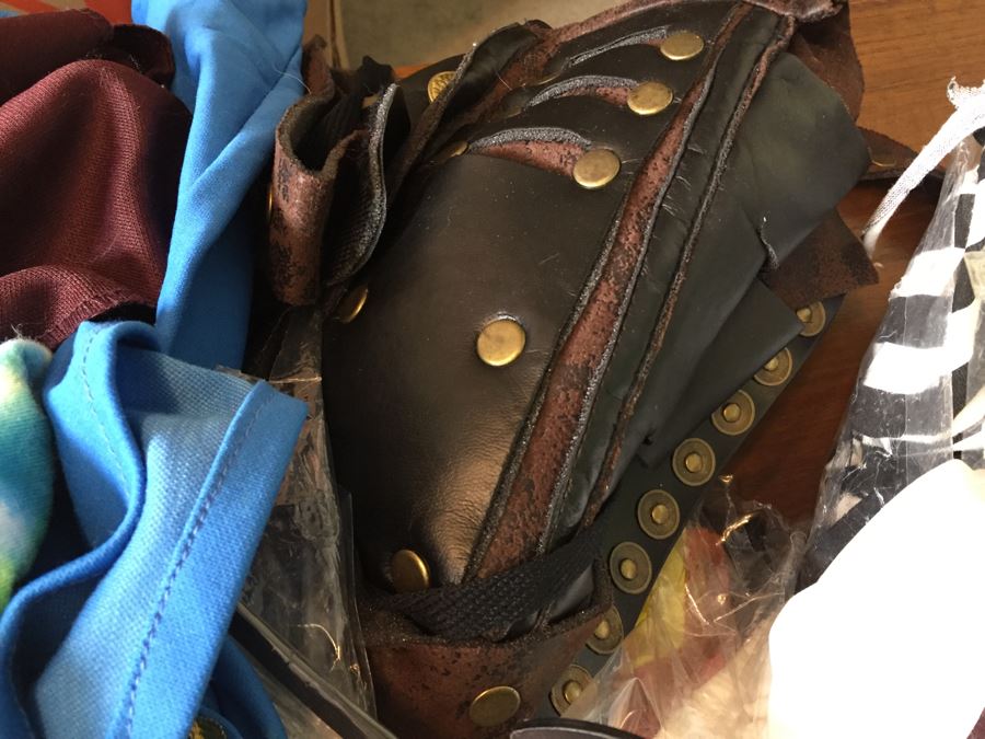 Huge Halloween Mask Costume And Decoration Lot [Photo 14]