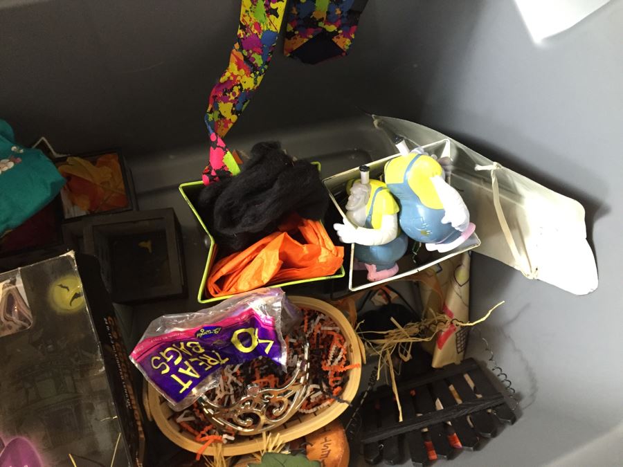 Huge Halloween Mask Costume And Decoration Lot [Photo 18]