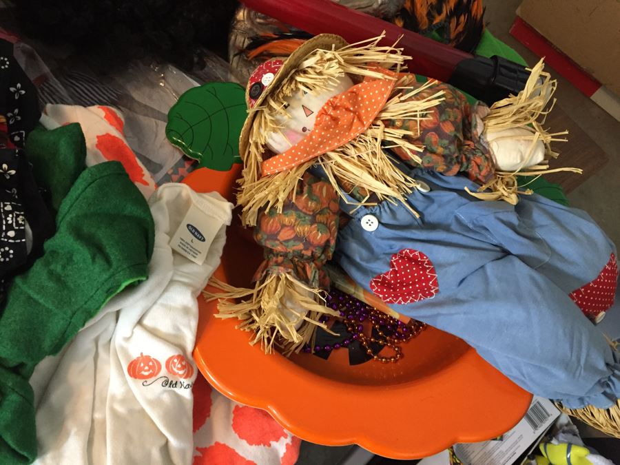 Huge Halloween Mask Costume And Decoration Lot [Photo 11]