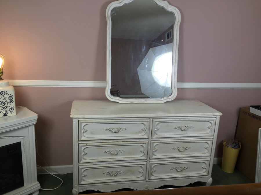 Shabby Chic White Bassett Furniture Dresser With Nightstand And Mirror [Photo 2]