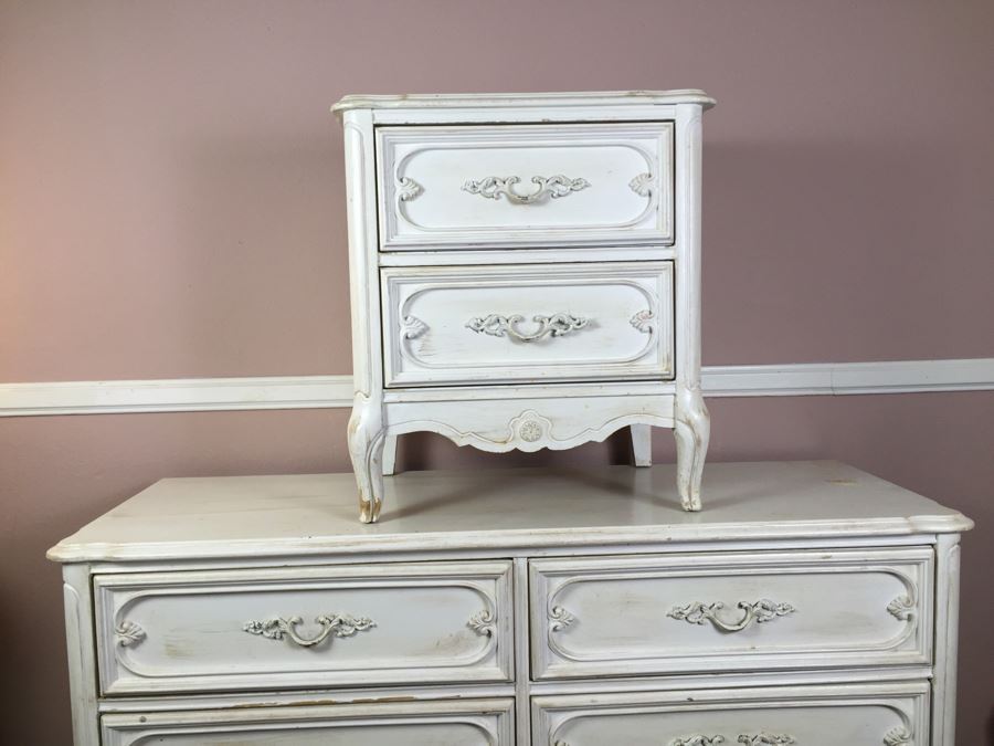Shabby Chic White Bassett Furniture Dresser With Nightstand And Mirror [Photo 13]