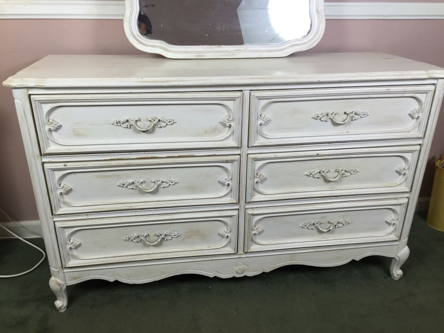Shabby Chic White Bassett Furniture Dresser With Nightstand And Mirror [Photo 4]